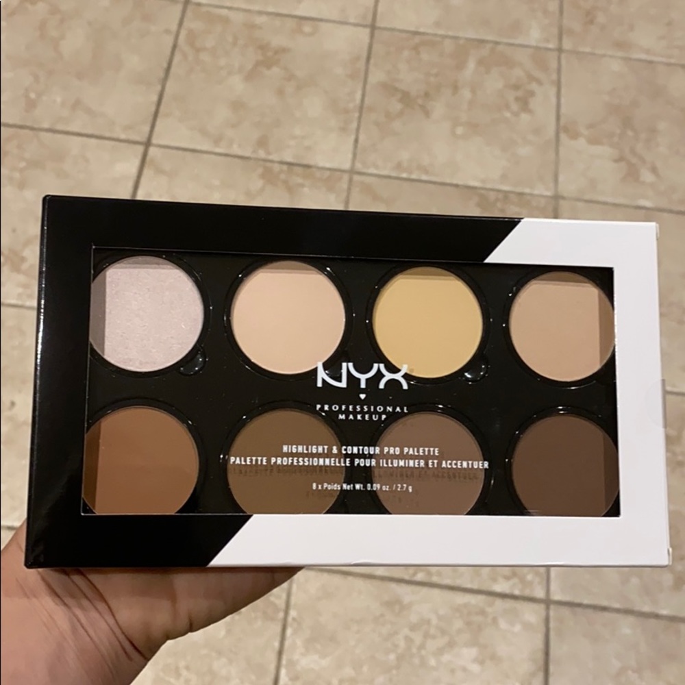 NWT NYX Professional Highlight & Contour Palette